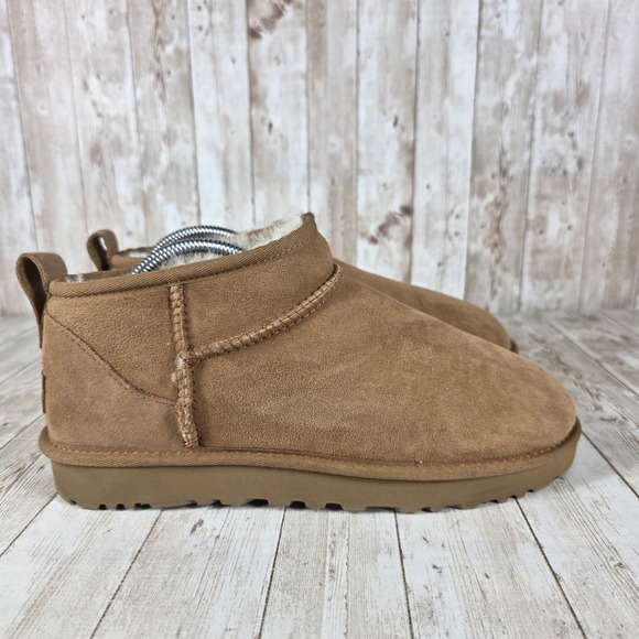 UGG Women's Mini Classic II Ankle Boots Chestnut Suede Shearling Size 9 - Picture 1 of 8